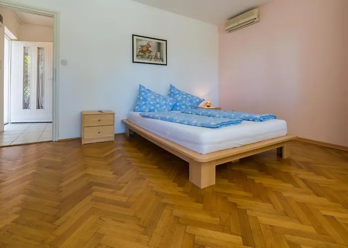 Three-bedroom In Ii *