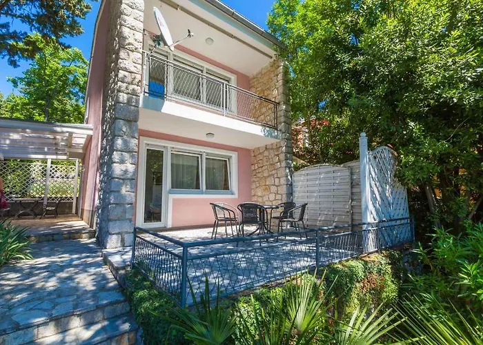 بيت للعطل Three-bedroom In Ii