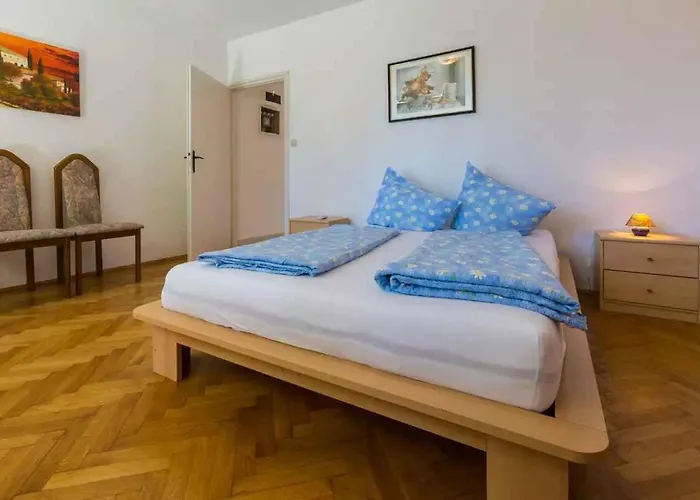 Three-bedroom In Ii بيت للعطل