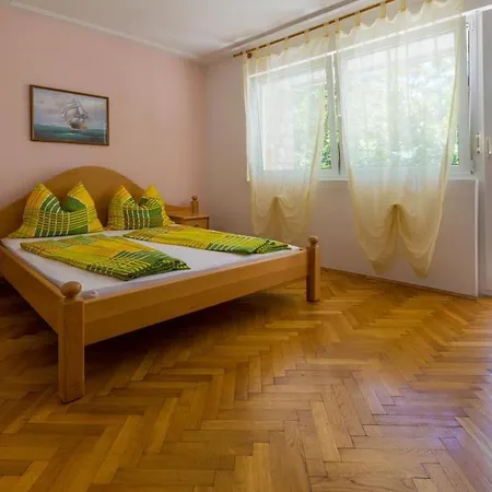 Three-bedroom In Ii * Crikvenica