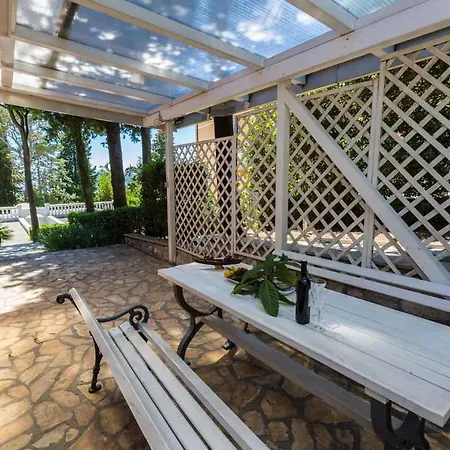 Feriehus Three-bedroom In Ii Crikvenica