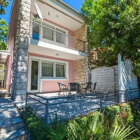 Three-bedroom In Ii بيت للعطل تْسْغيكفانِتْسا