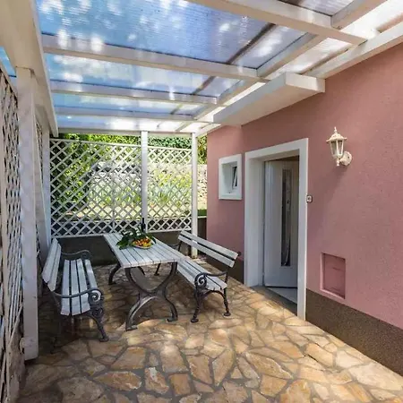 Three-bedroom In Ii Crikvenica